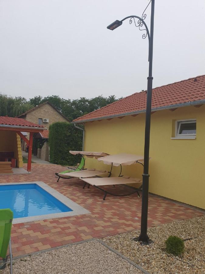 Ponty Orso Vendeghaz Villa Nagybaracska Exterior photo