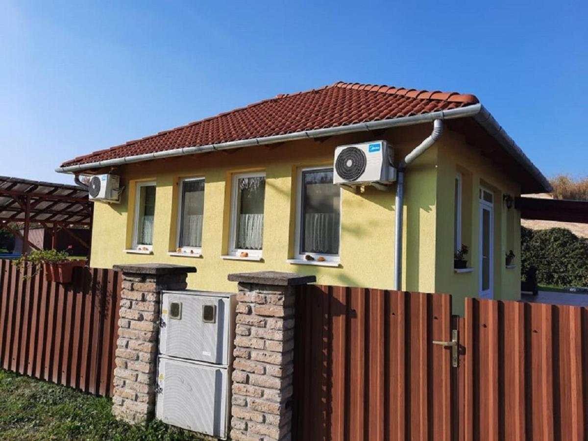 Ponty Orso Vendeghaz Villa Nagybaracska Exterior photo